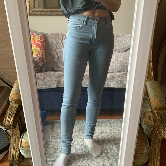 Aritzia x Levi’s Sliver High Rise Skinny - Picture 2 of 7